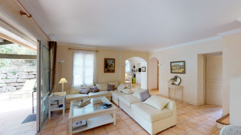 Lire la suite à propos de l’article Vendre mieux et plus vite sa maison grâce à la visite 3D: rêve ou réalité ?